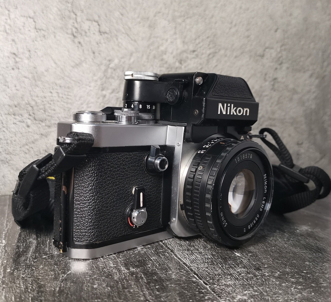 Nikon F2 Silver + Nikkor 50mm 1.8 E фото №3
