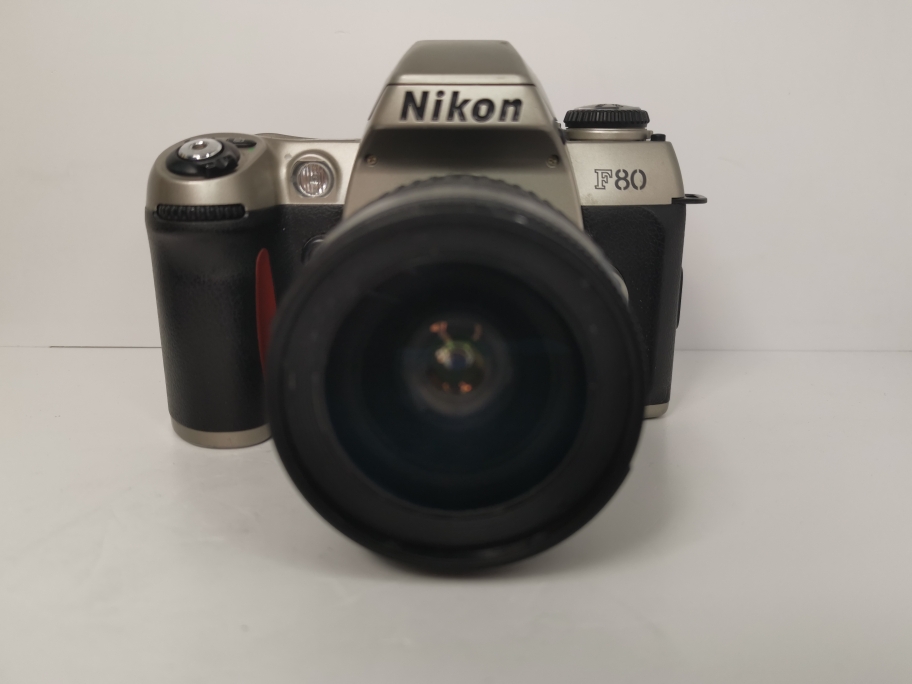 Nikon F80+nikkor 28-80 мм фото №1