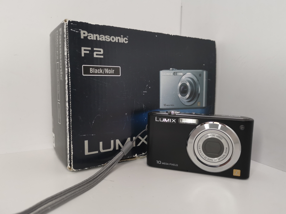 Panasonic Lumix DMC-F2 black фото №1