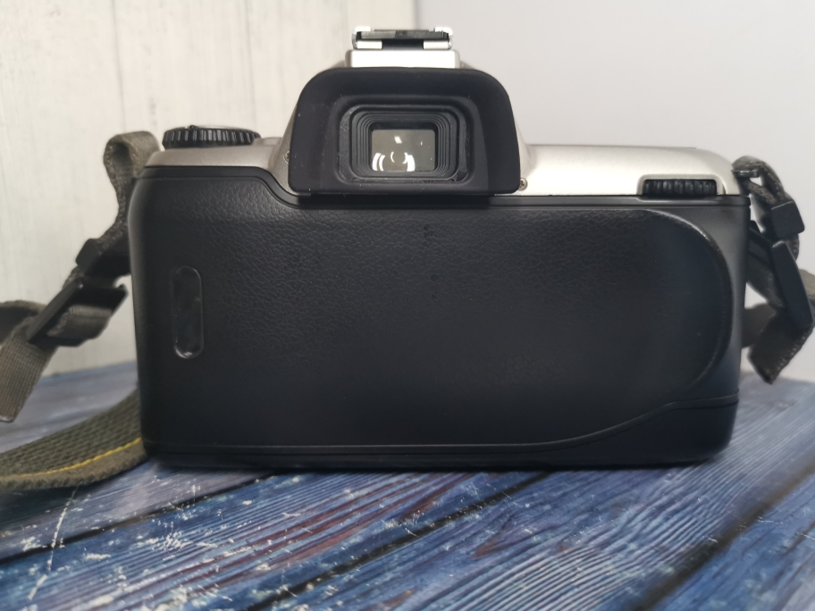 Nikon F65 (Black) + nikkor 24-70mm 3.5-5.6 (Silver) фото №3