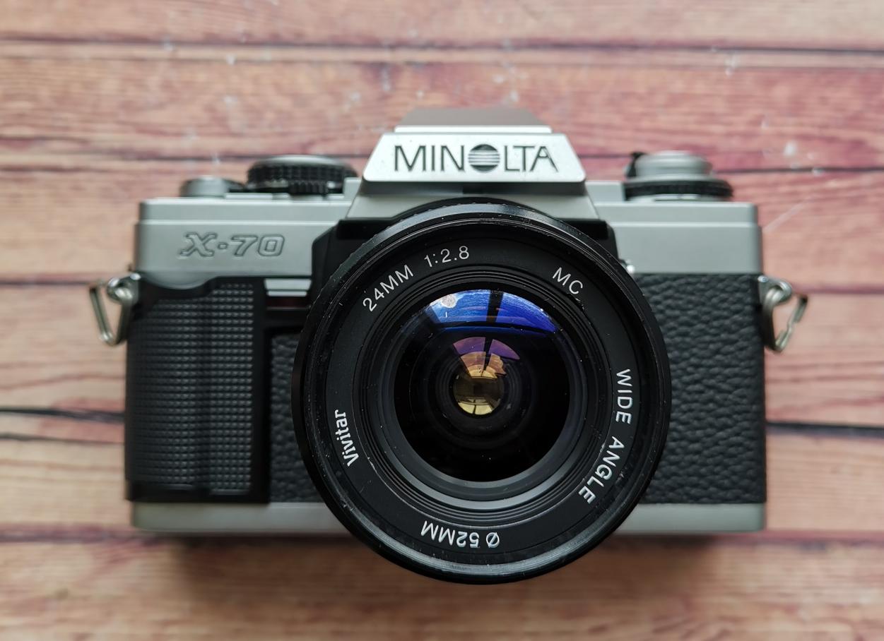 Minolta X-70 + Vivitar MC 24/2,8 фото №1