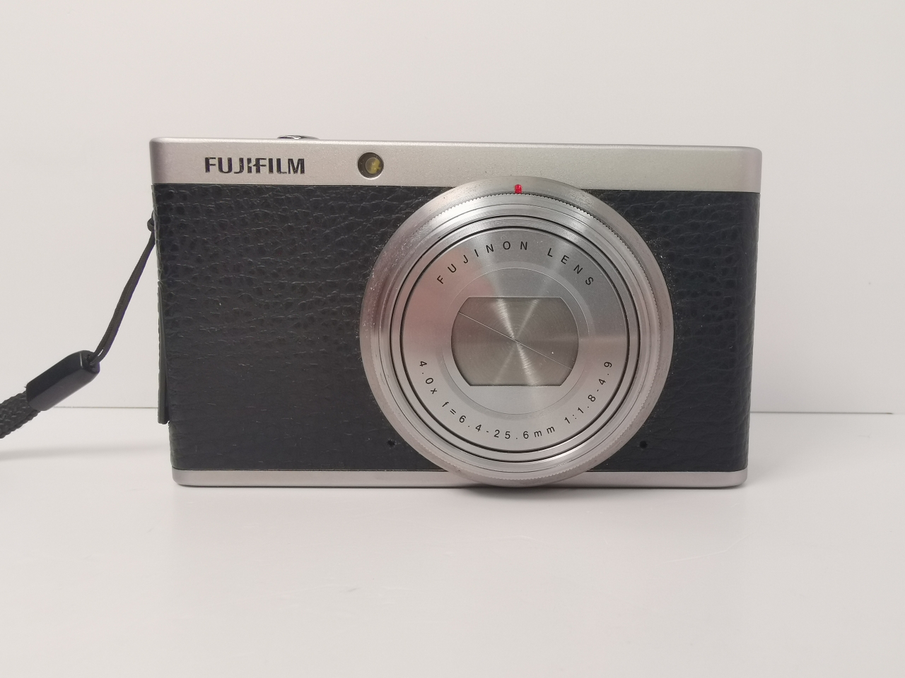 Fujifilm XF1 black фото №1