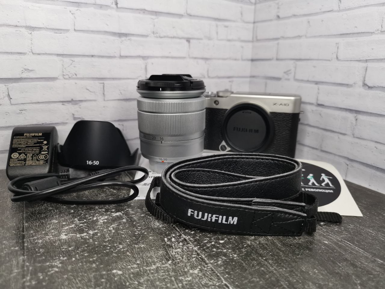 Fujifilm X-A10 + Fujifilm Super EBC XC 16-50mm Lens фото №1