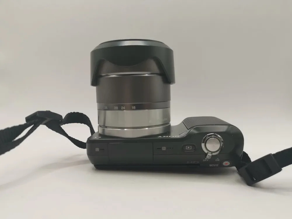 Sony Alpha NEX-3N Kit фото №2