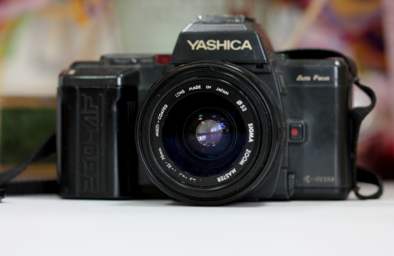 Yashica Kyocera 230 AF + Sigma 35-70 mm f3.5-4.5 фото №1