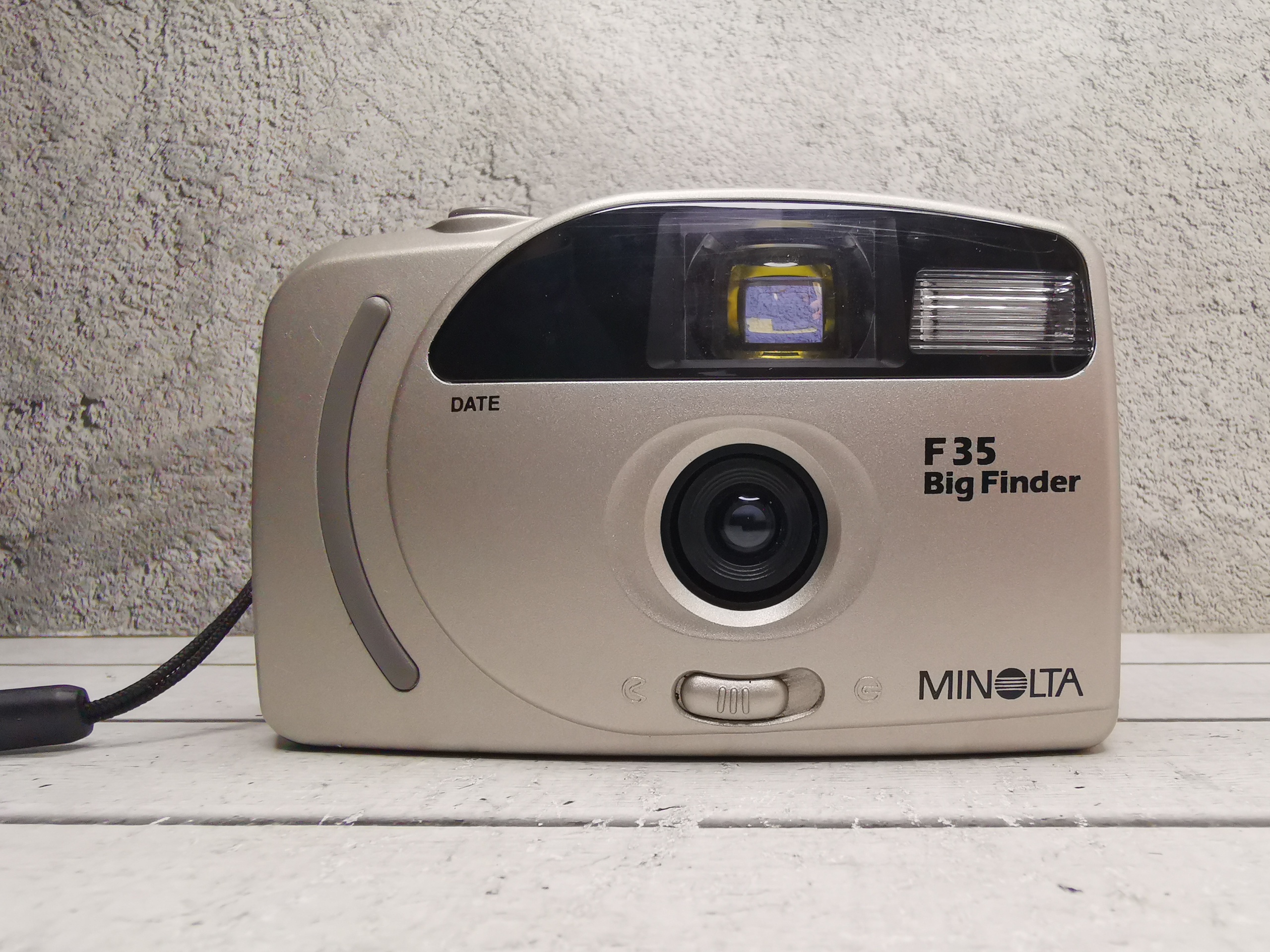 NEW high quality Minolta f35 big finder 35mm focus free camera