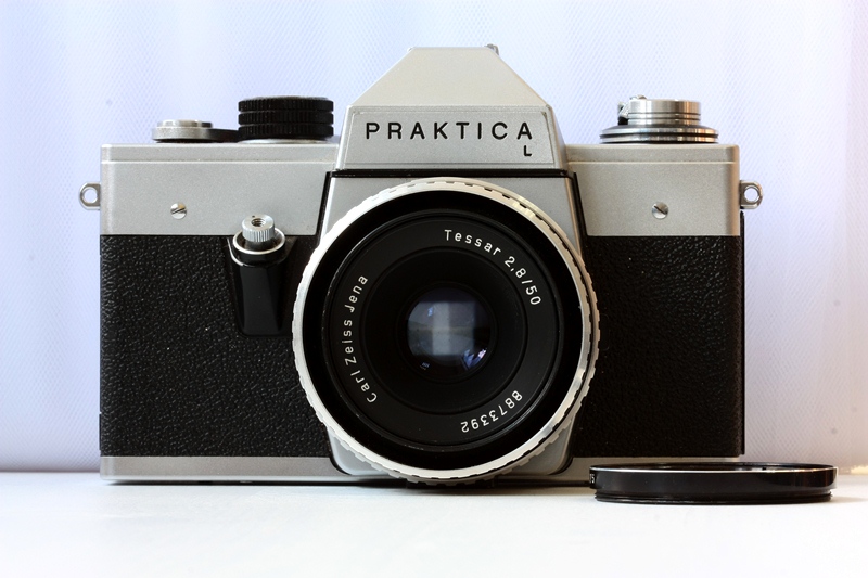 Praktica L + Domiplan 50 mm f/2.8 фото №1