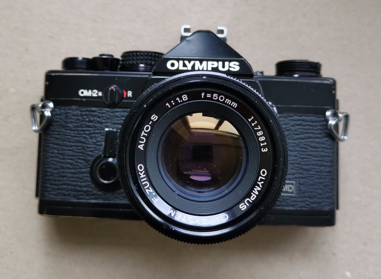 Olympus om-2n черный + Olympus om-system auto-s 50 mm f/1.8 фото №1