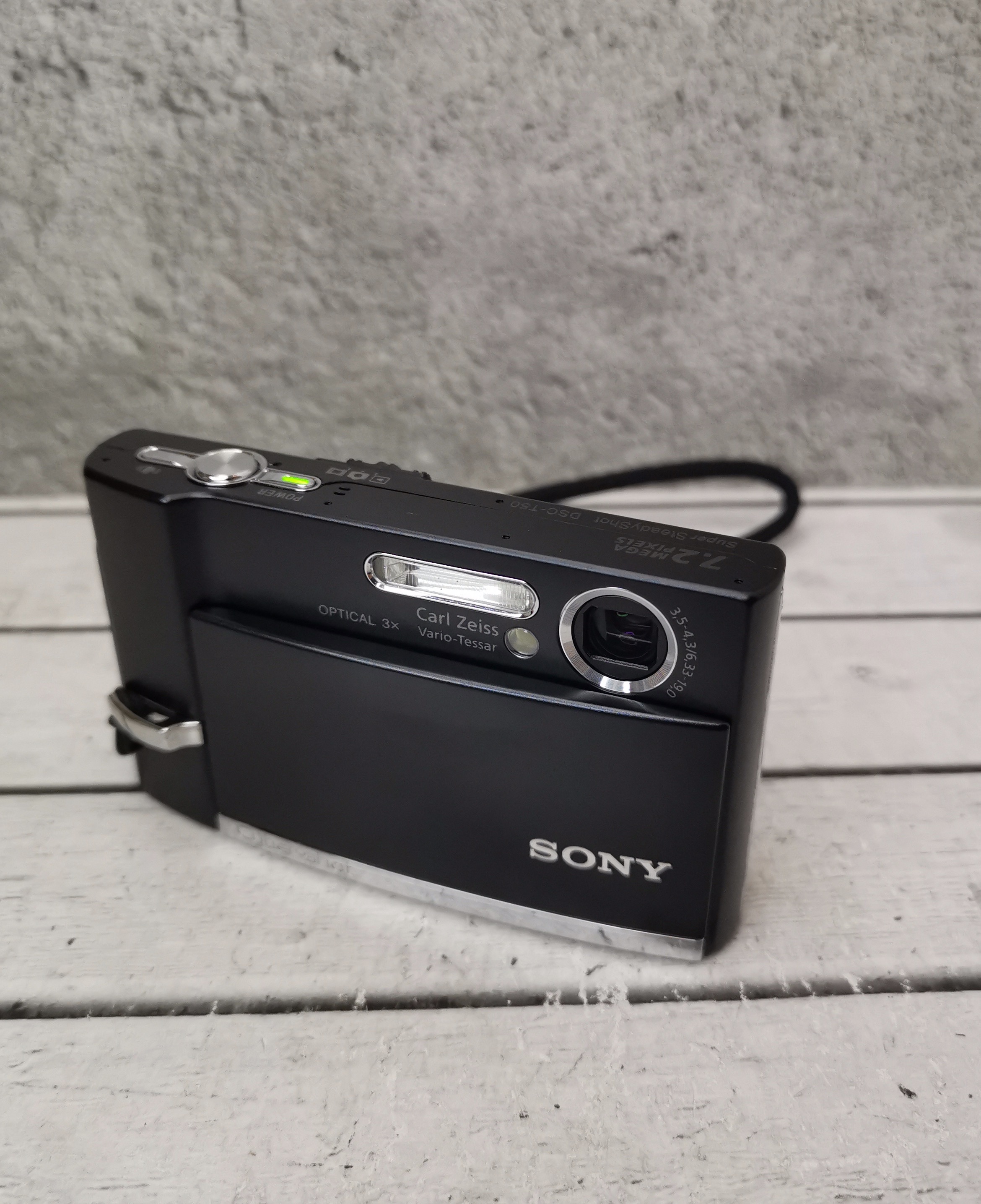 Sony Cyber-shot DSC-T50 | Wonderfoto