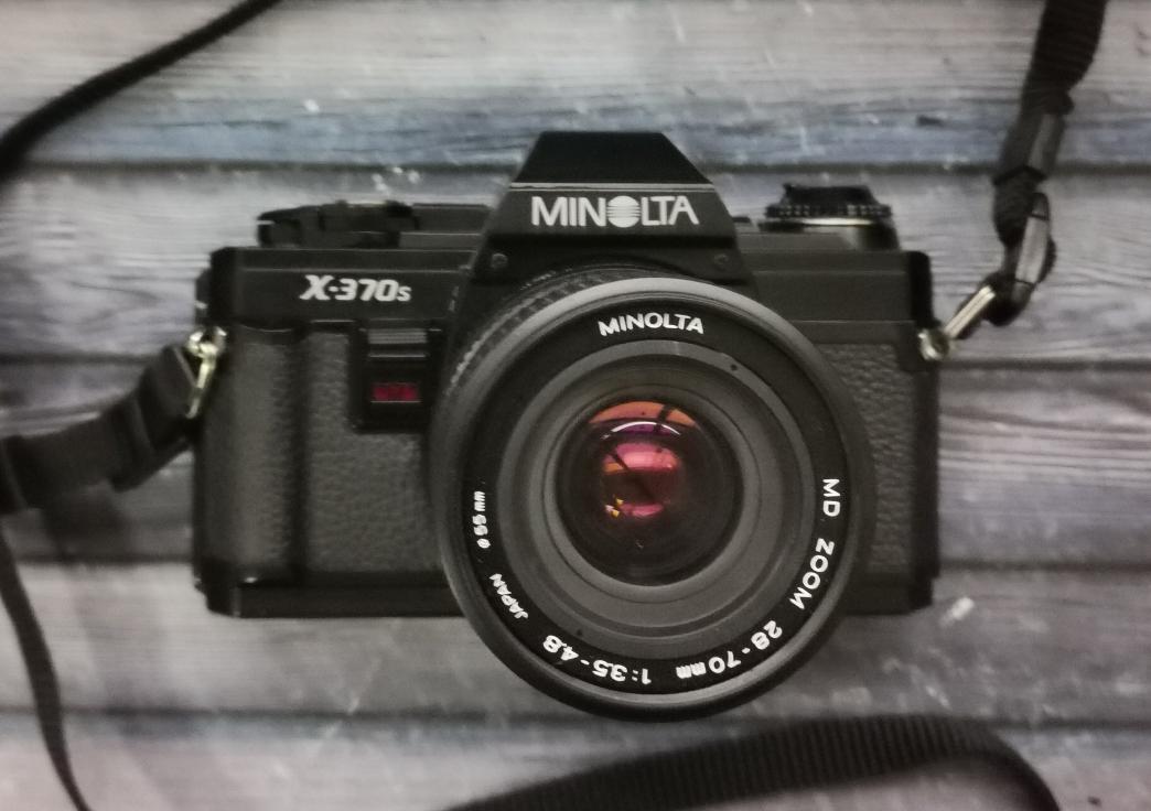 Minolta x-370s/x-300s + Minolta zoom 28-70 mm f/3.5-4.8 фото №1
