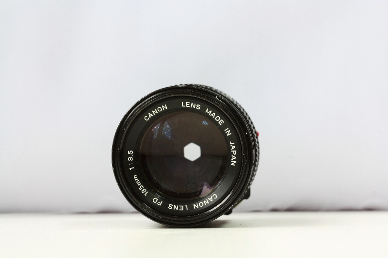 Canon Lens FD 135mm f/3.5 фото №1