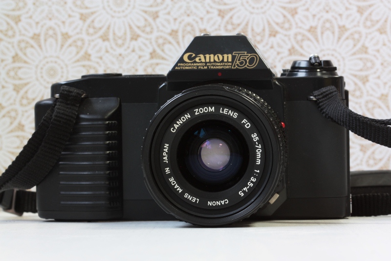 Canon T50 + Canon FD 35-70 mm f/3.5-4.5 фото №1
