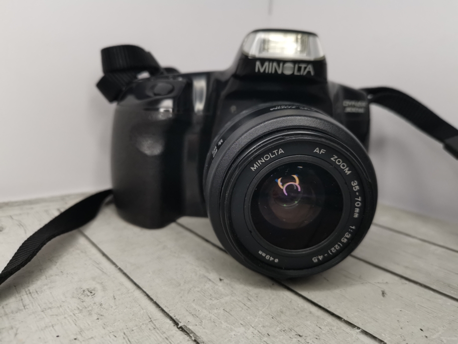 Minolta dynax 300si + Minolta Af 35-70mm 3.5-4.5 фото №1