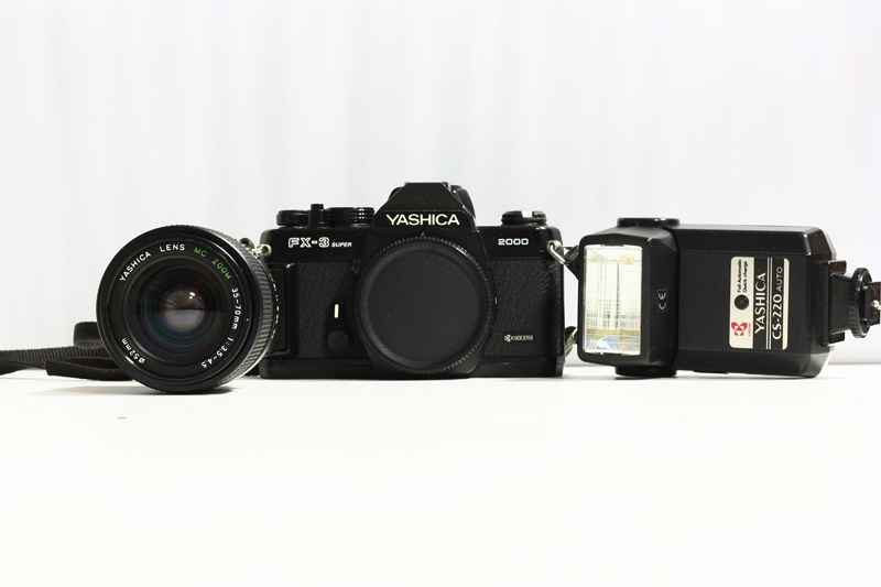 Yashica FX3 Super 2000 + Yashica Lens 35-70 mm + Вспышка фото №3