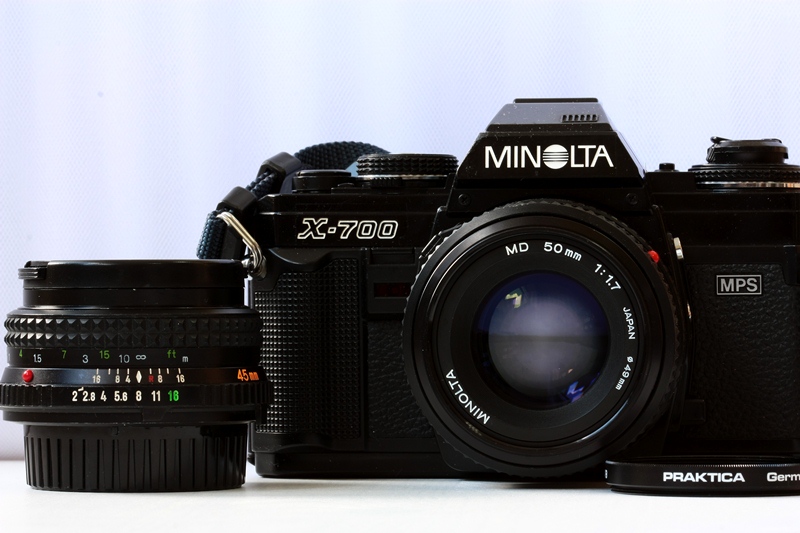 Minolta X-700 + объективы фото №1