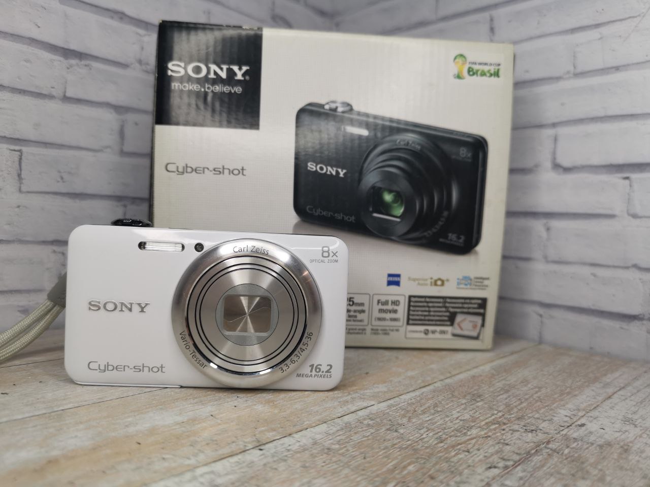 Sony Cyber-shot DSC-WX60 фото №1
