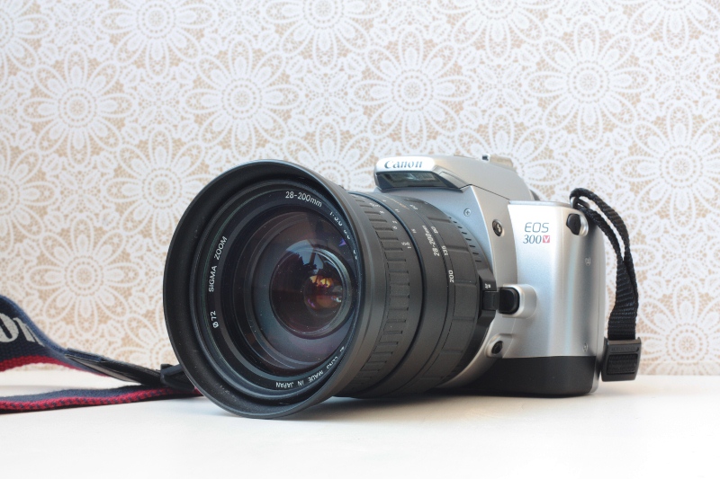Canon EOS 300v + Sigma Zoom 28-200 mm f/3.8-5.6 фото №1