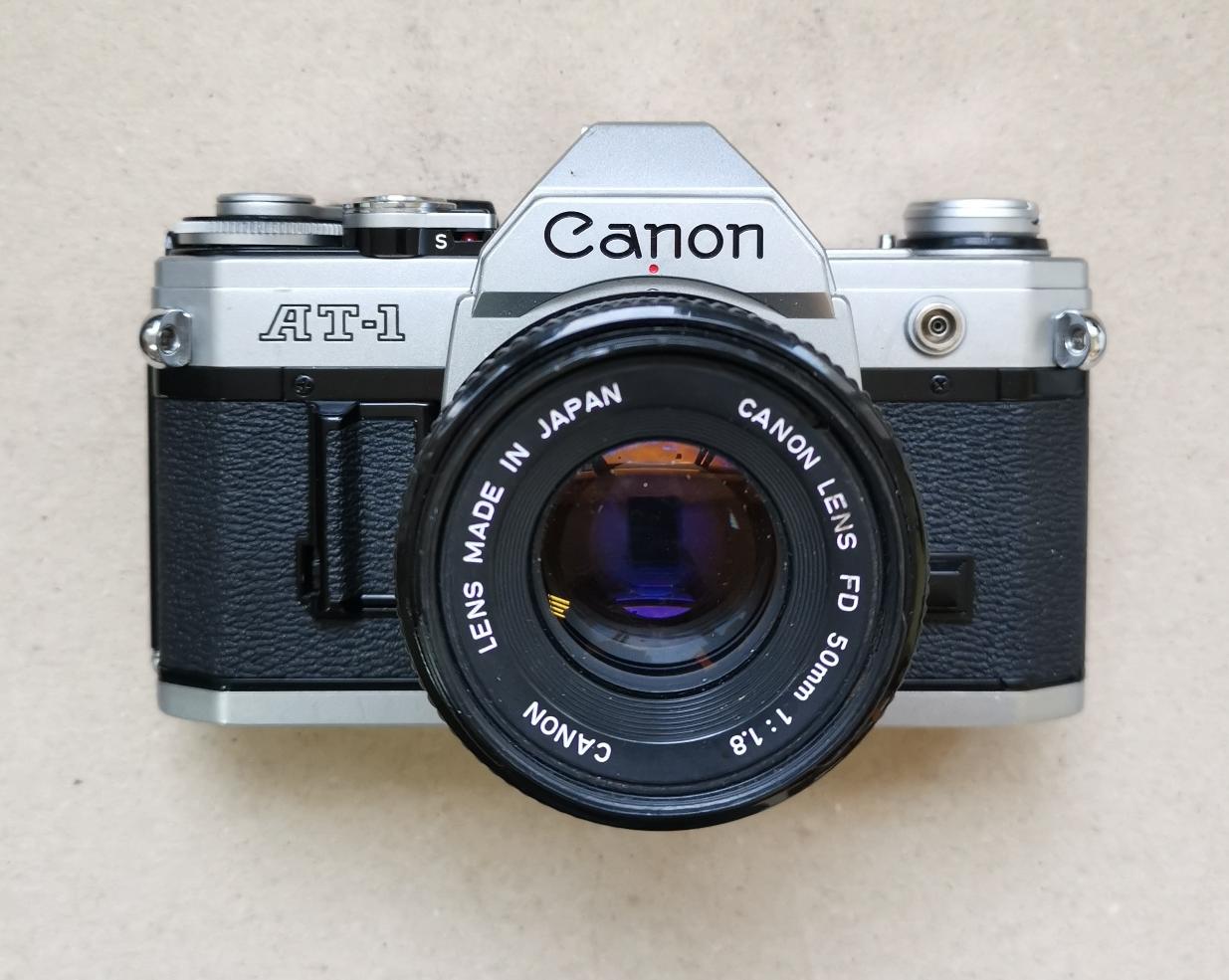Canon AT-1 + Canon FD 50 mm f/1.8 фото №1