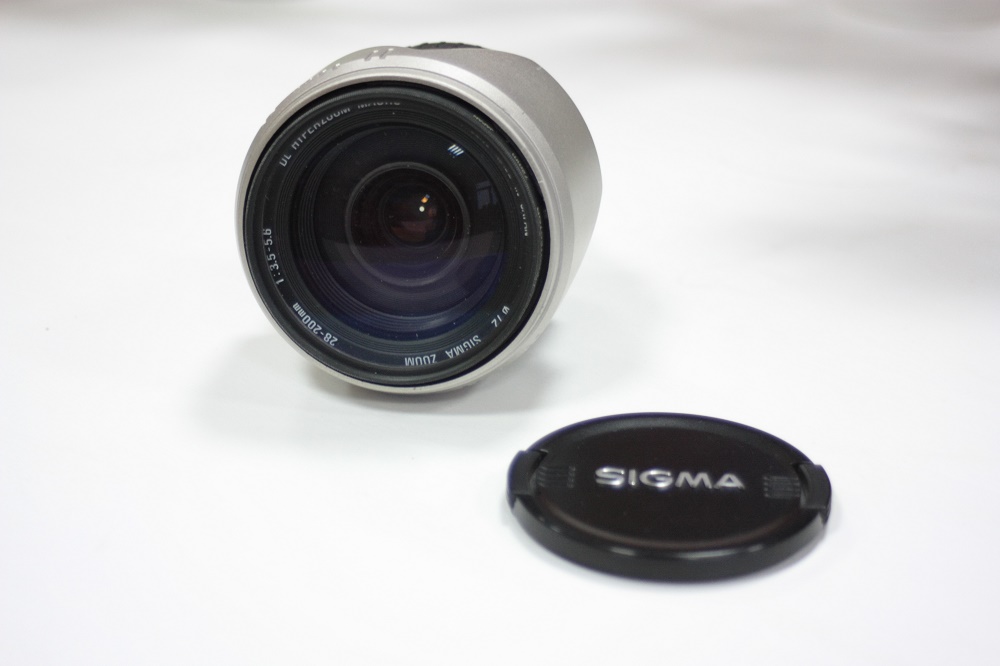 Sigma AF 28-200 mm f/ 3.5-5.6 DL Aspherical Hyperzoom (Nikon) фото №1