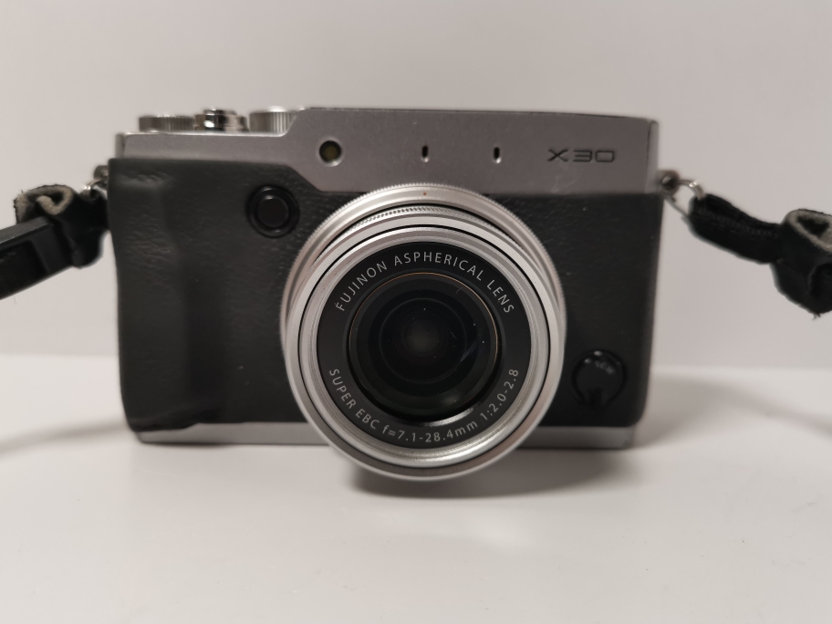 Fuji Fujifilm X Series x30 (уценка) фото №1