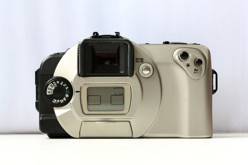 Canon EOS IXe (body) фото №2