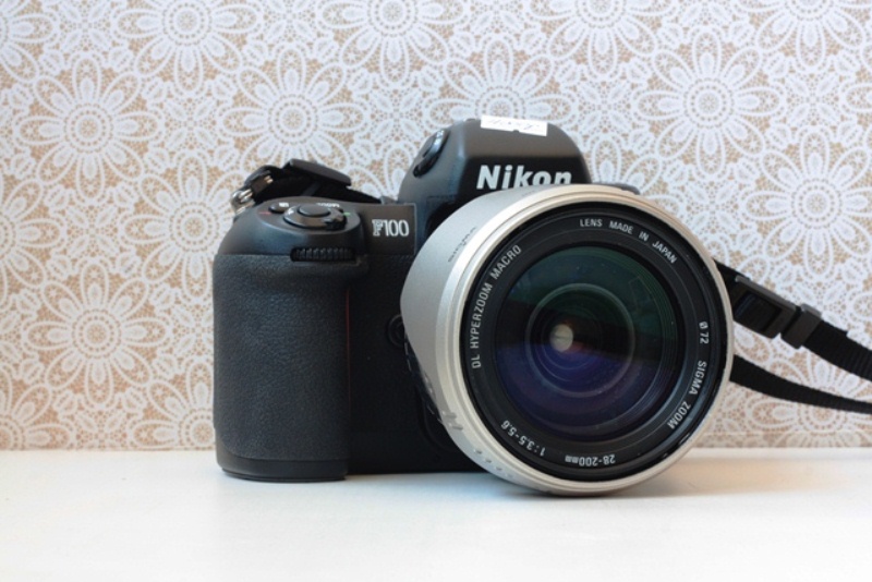 Nikon F100 + Sigma 28-200 mm Hyperzoom Macro f/3.5-5.6 фото №2