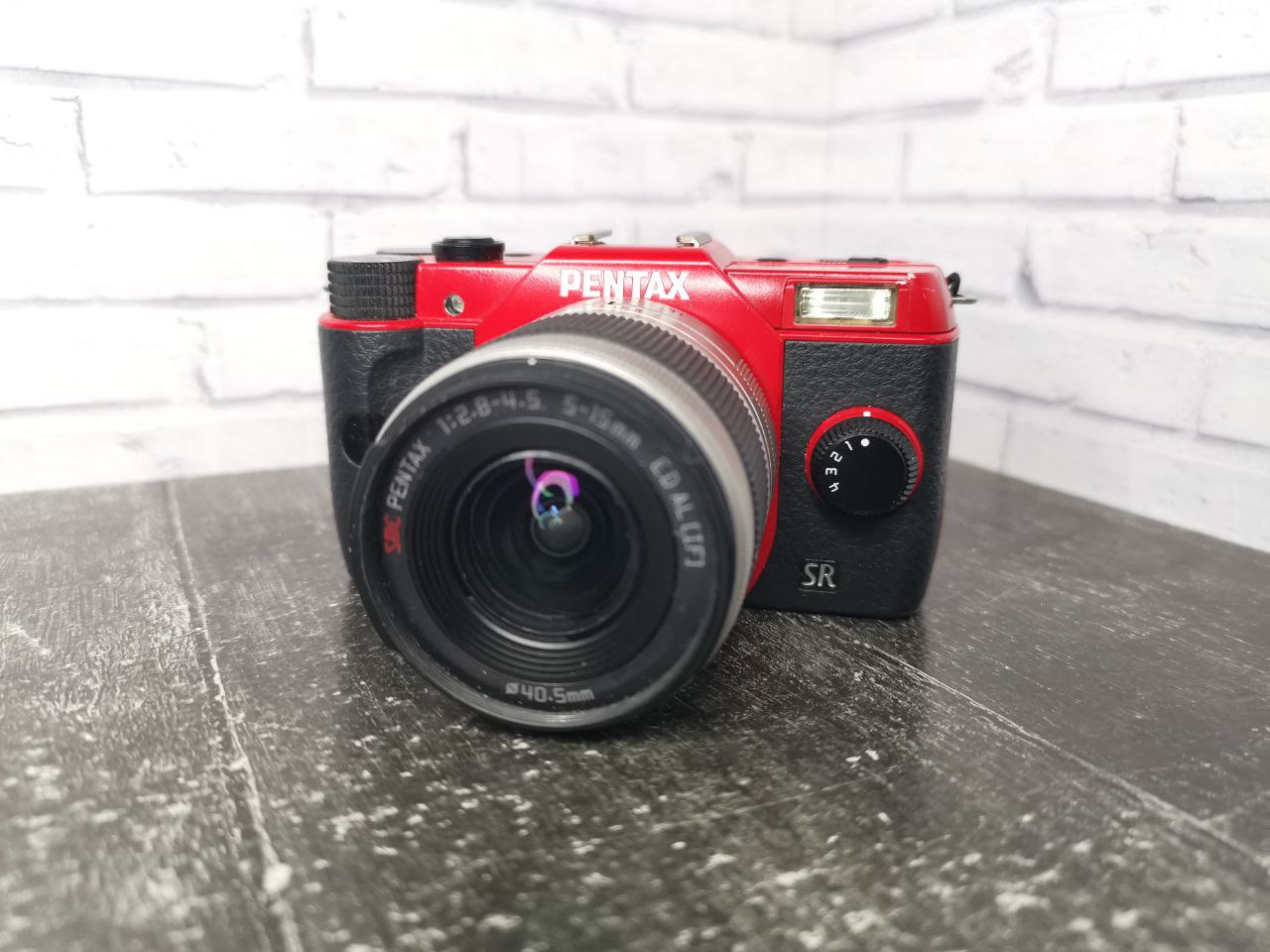 Pentax Q Q10 12.4MP RED + SMC 5-15mm Lens  фото №2