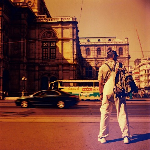1 катушка Lomography Redscale XR 50-200 35mm фото №4