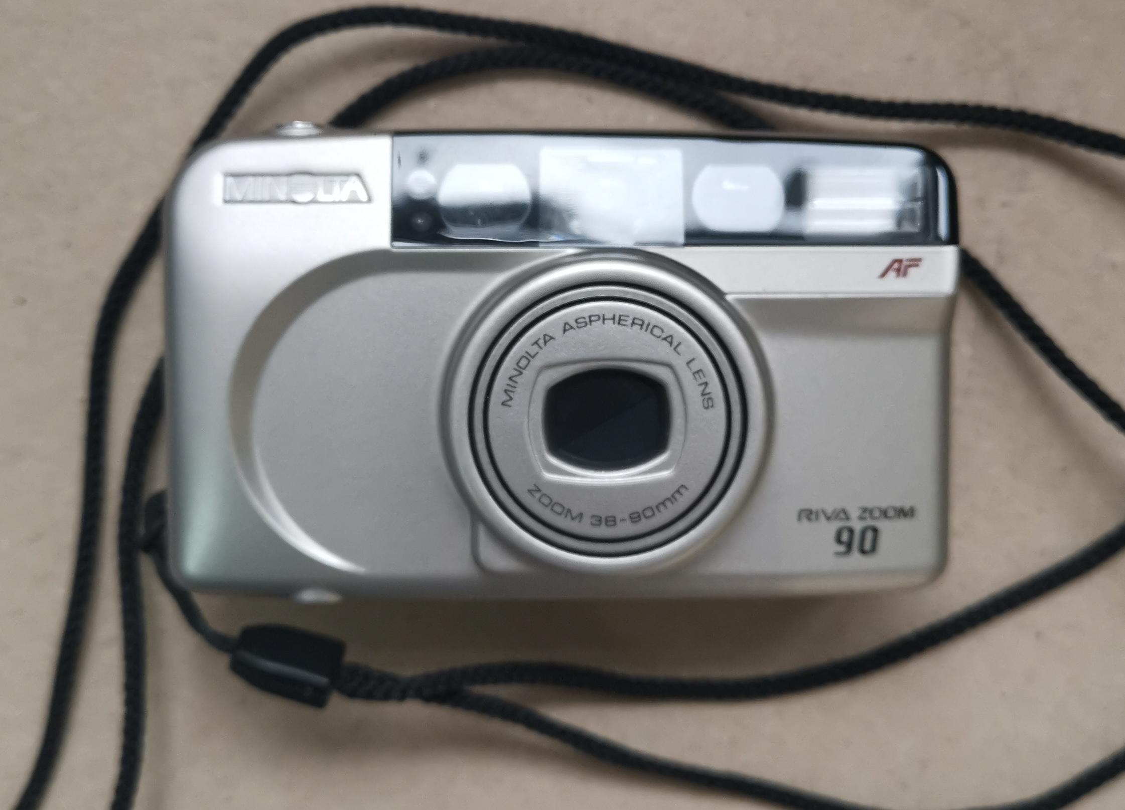 Minolta Riva Zoom 90 | Wonderfoto