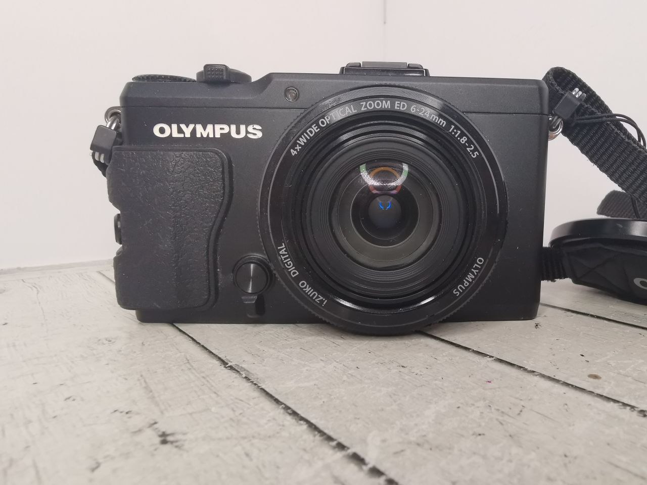 Olympus Stylus XZ-2 фото №1