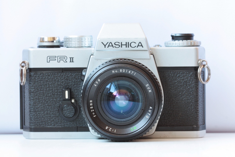 Yashica FR II + Auto MC f/2.8 28 mm фото №1
