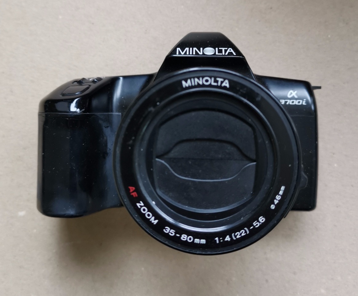 Minolta dynax 3000i / maxxum 3000i / a3700i + Minolta AF zoom 35-80 mm f/4-5.6 фото №1