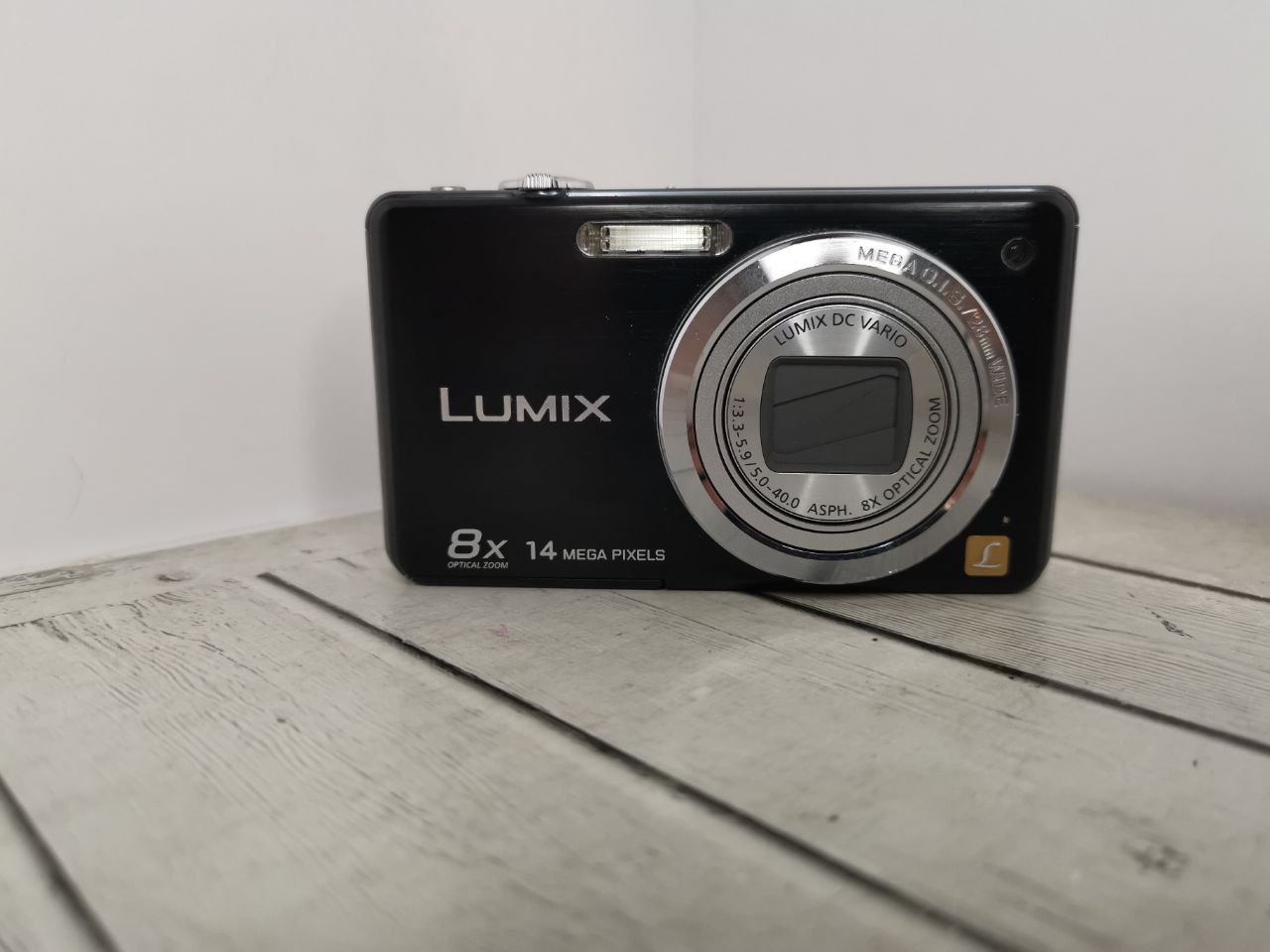 Panasonic LUMIX DMC-FS30 фото №1