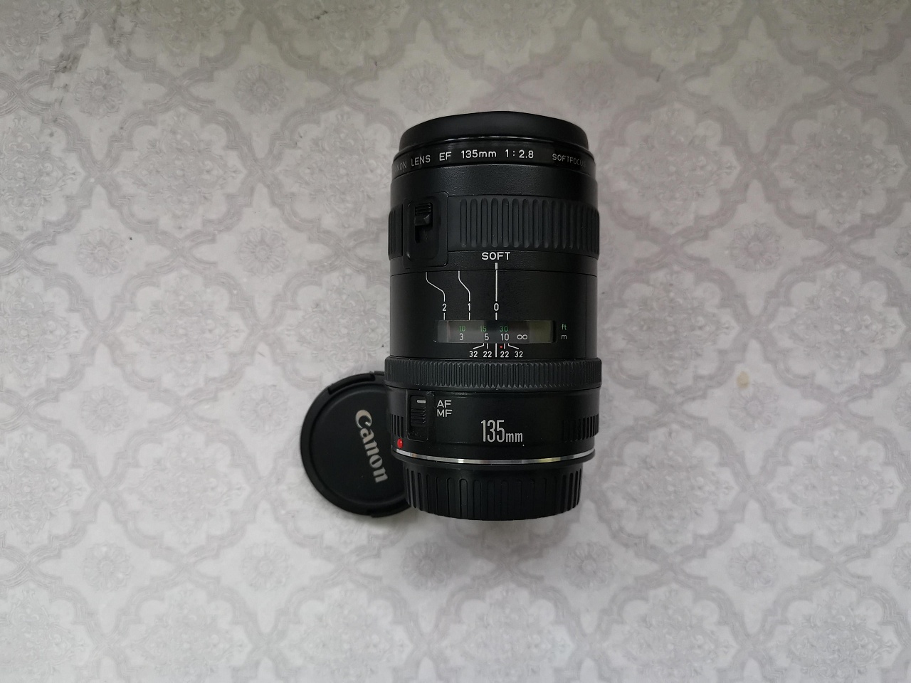 Объектив Canon EF 135 mm f/2.8 Softfocus фото №1