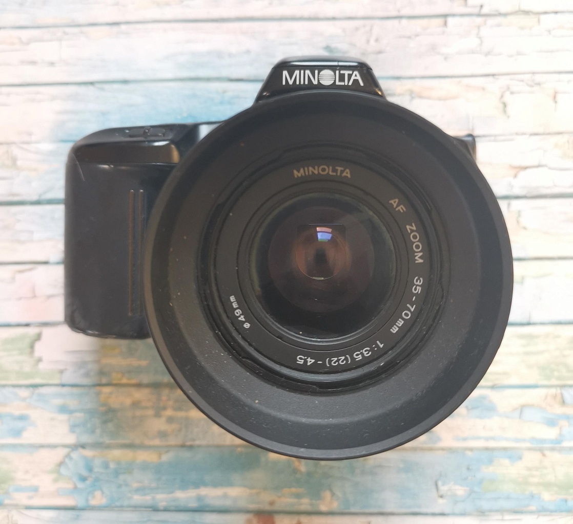 Minolta Dynax 3xi + Minolta af zoom 35-70 mm f/3.5-4.5 фото №1