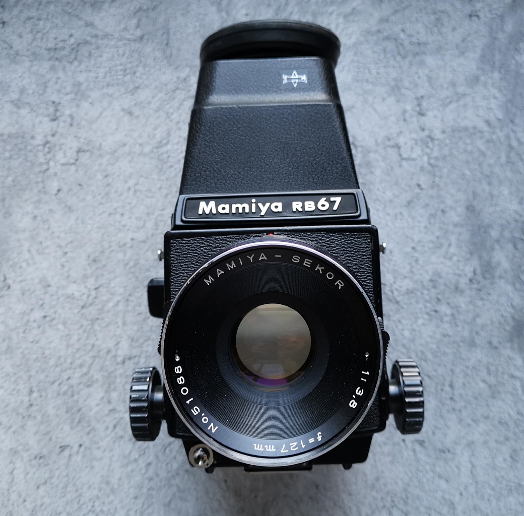 Mamiya rb67 pro-s + Mamiya-Sekor c 127 mm f/3.8 + CDS Prism finder фото №1