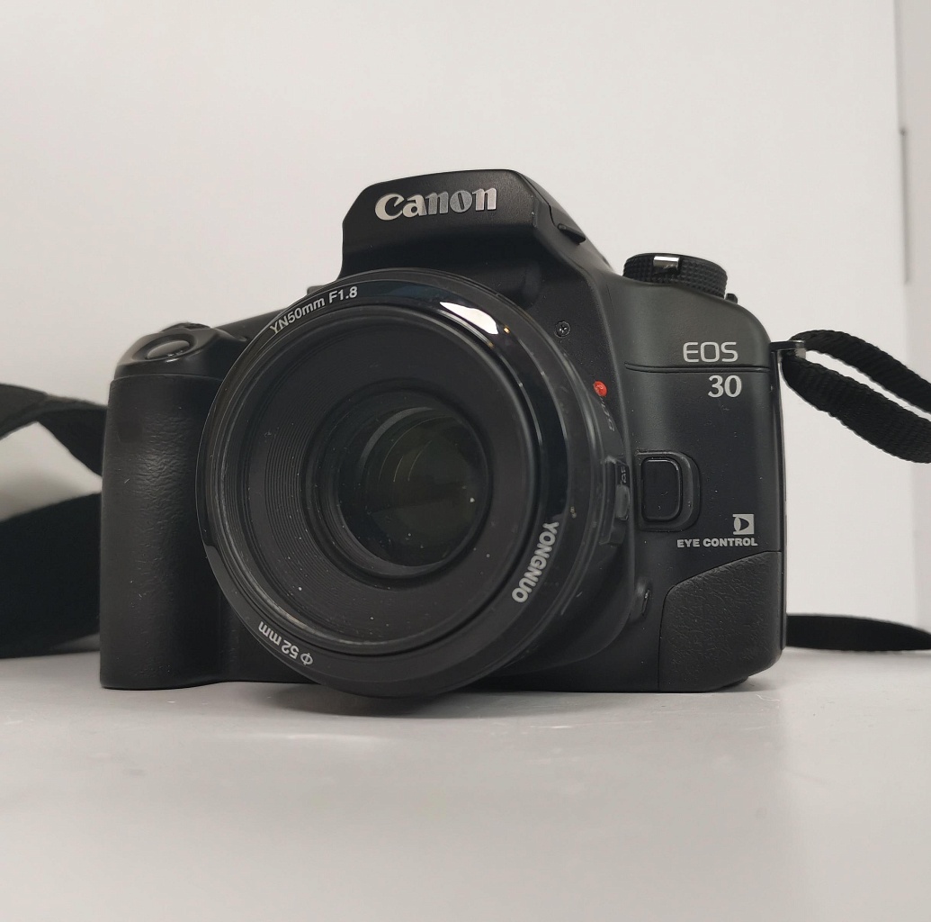 Canon EOS 30 + Canon yongnuo EF 50 mm 1:1,8 фото №1