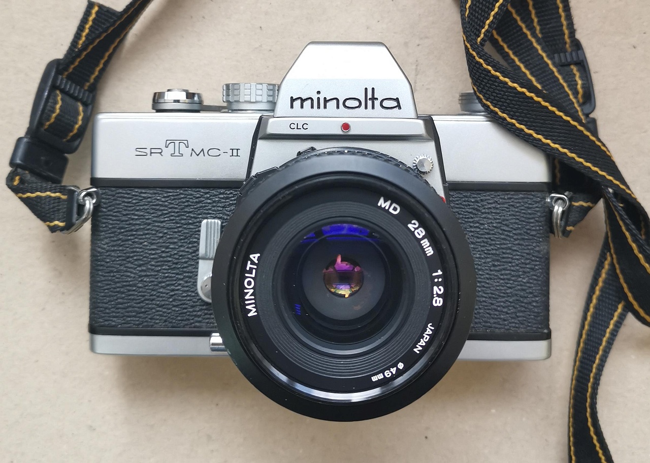 Minolta SRT MC-II+ Minolta Md 28 mm f/2.8 фото №1