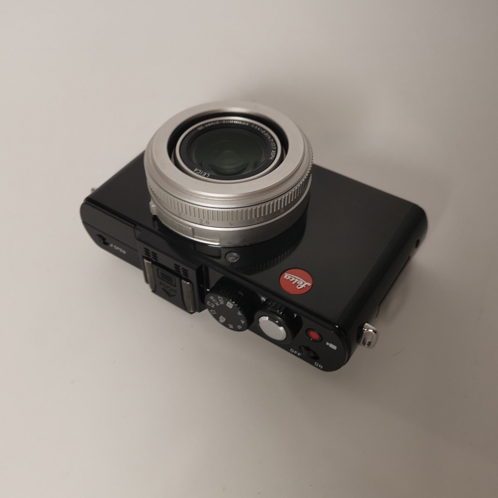 Leica D-Lux 6 Glossy Black фото №3