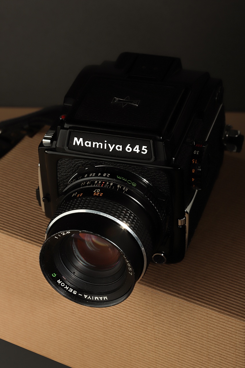 Mamiya 645 + Mamiya-Sekor C 80 2.8 Шахта фото №1