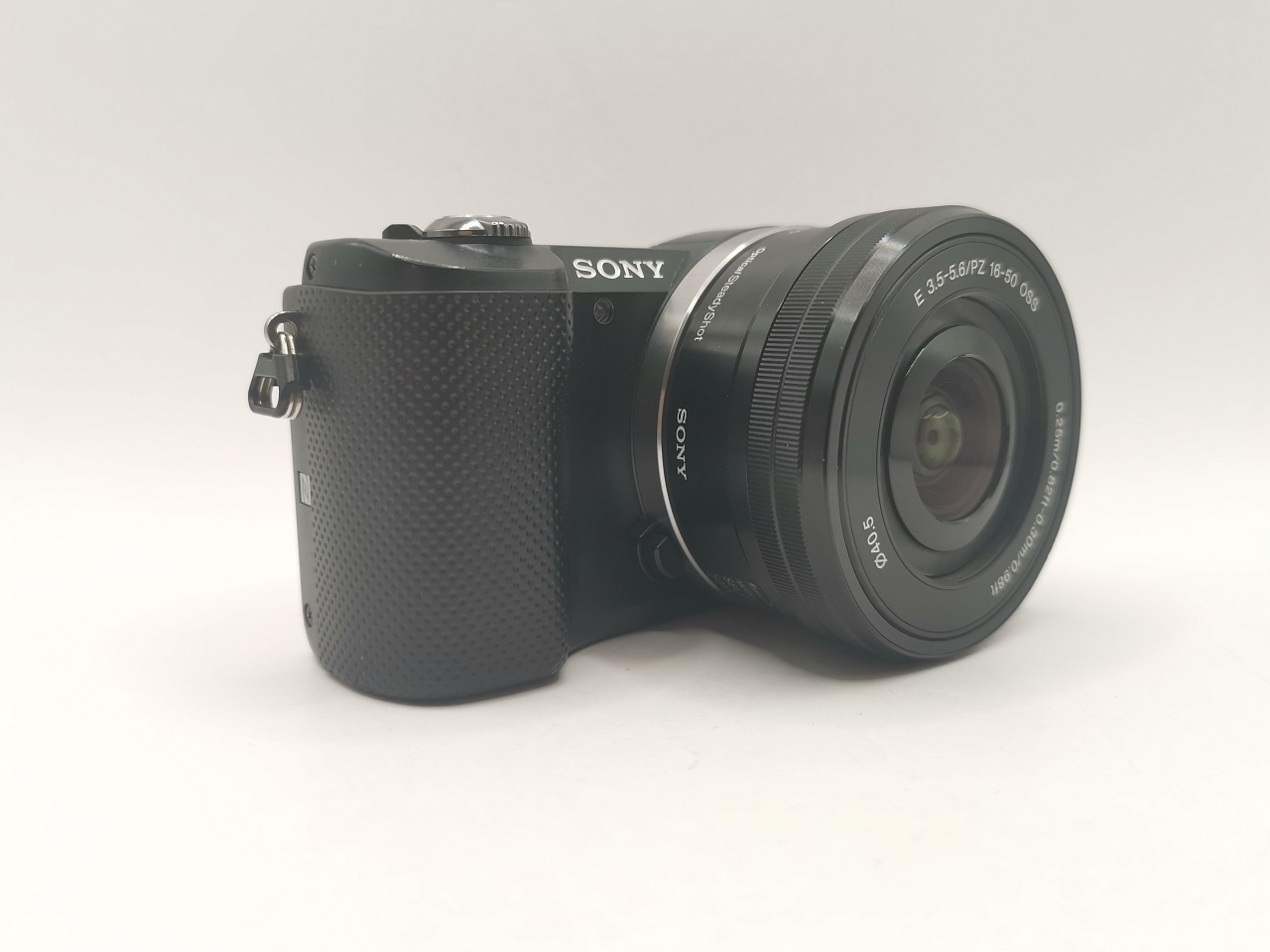 Sony Alpha A5000 Kit Black фото №2