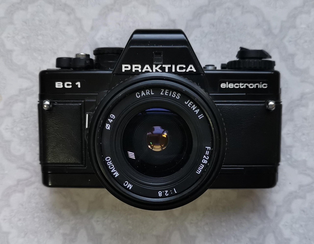 Praktica BC 1 electronic + Carl zeiss jena ii mc macro 28 mm f/2.8 фото №1