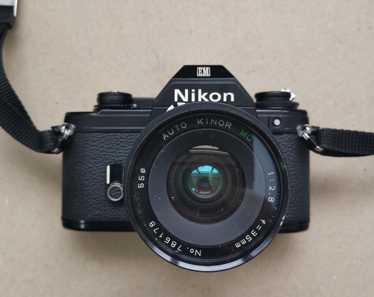 Nikon EM + Auto Kinor MC 35мм f/2.8 фото №1