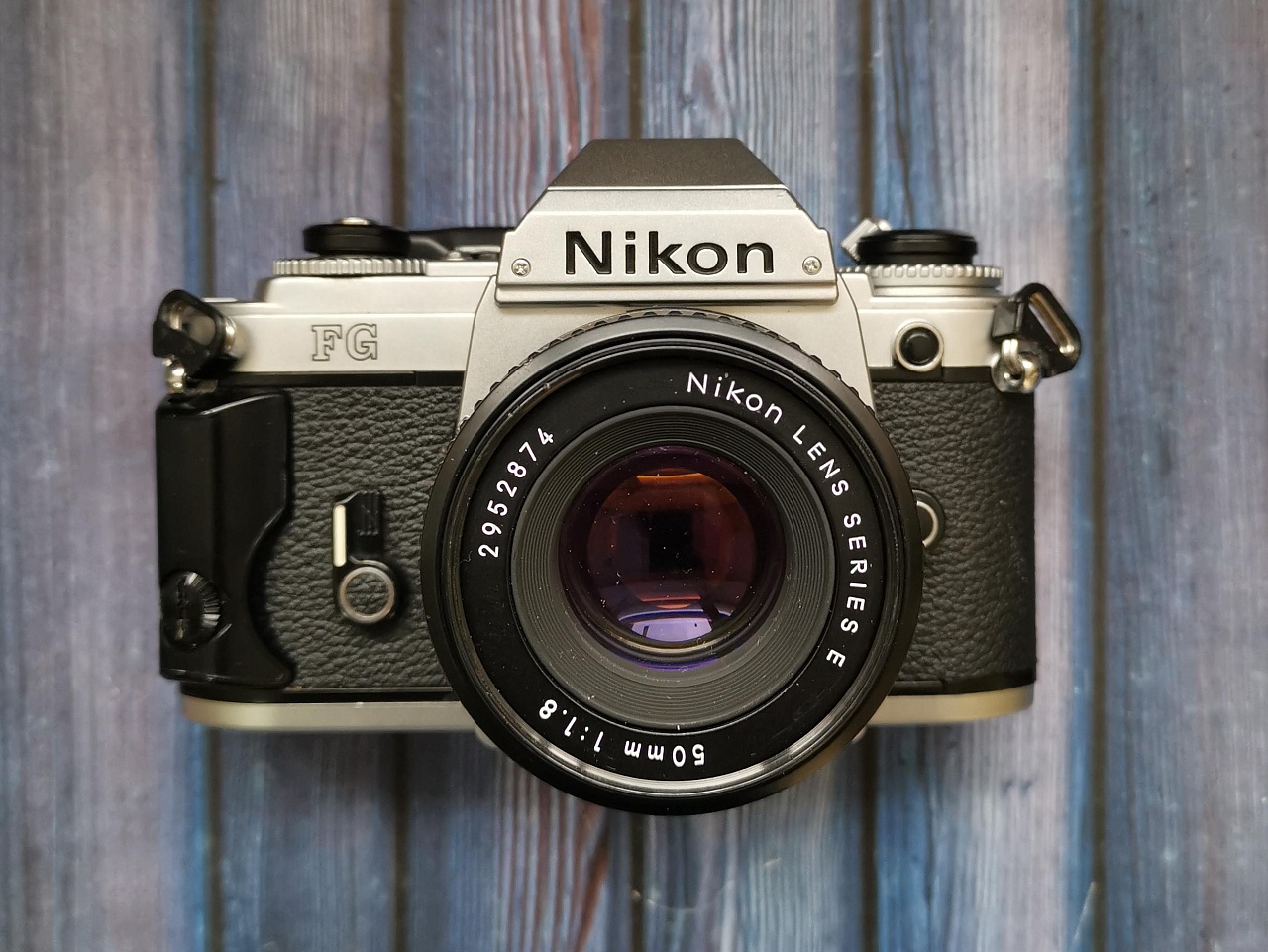 Nikon FG + Nikon series E 50 mm f/1.8 фото №1
