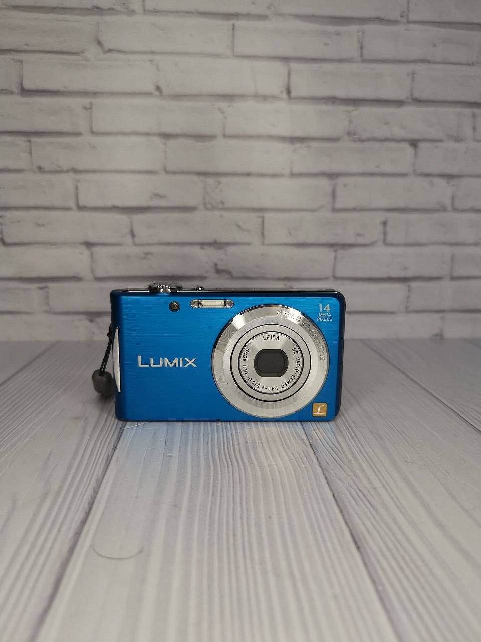 Panasonic Lumix DMC-FS16 blue фото №2
