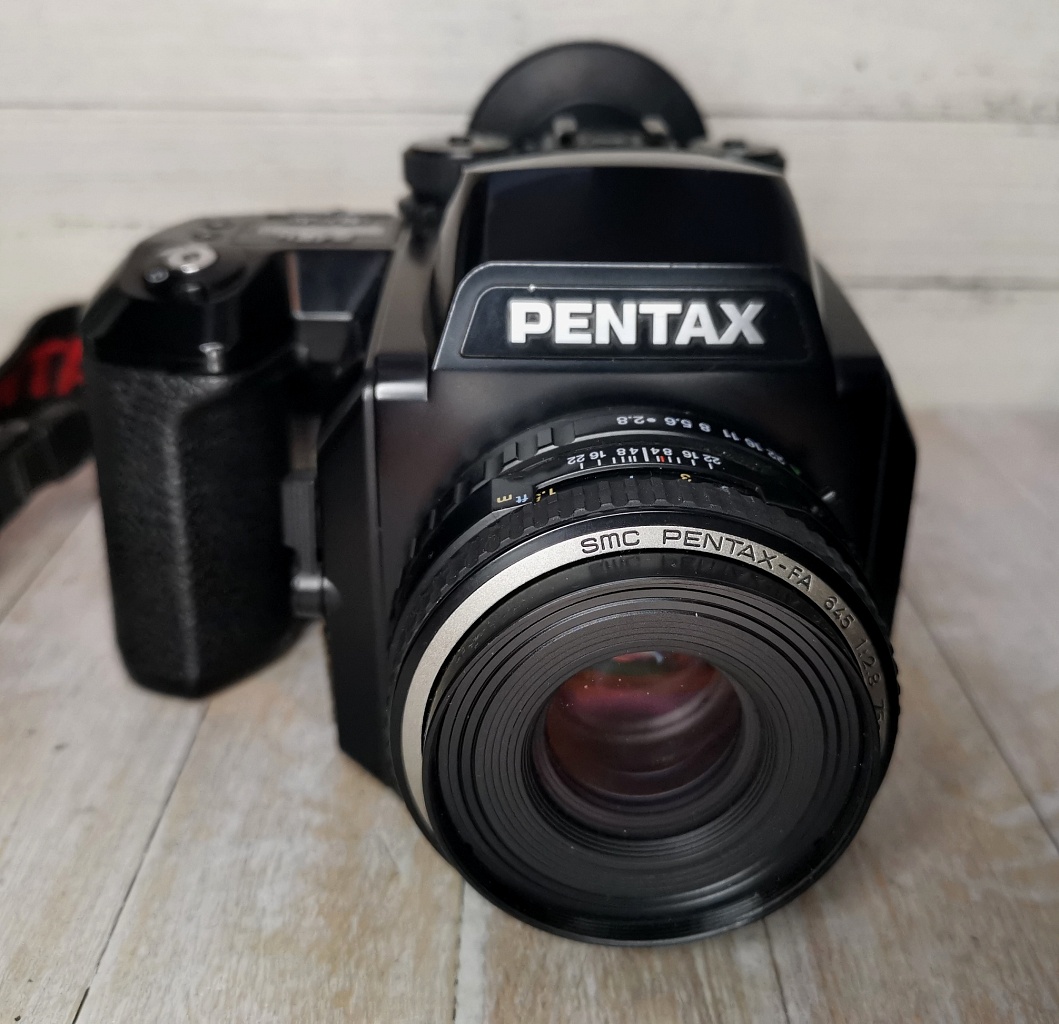 Pentax 645N+Pentax SMC FA 645 75mm f/2.8 фото №2