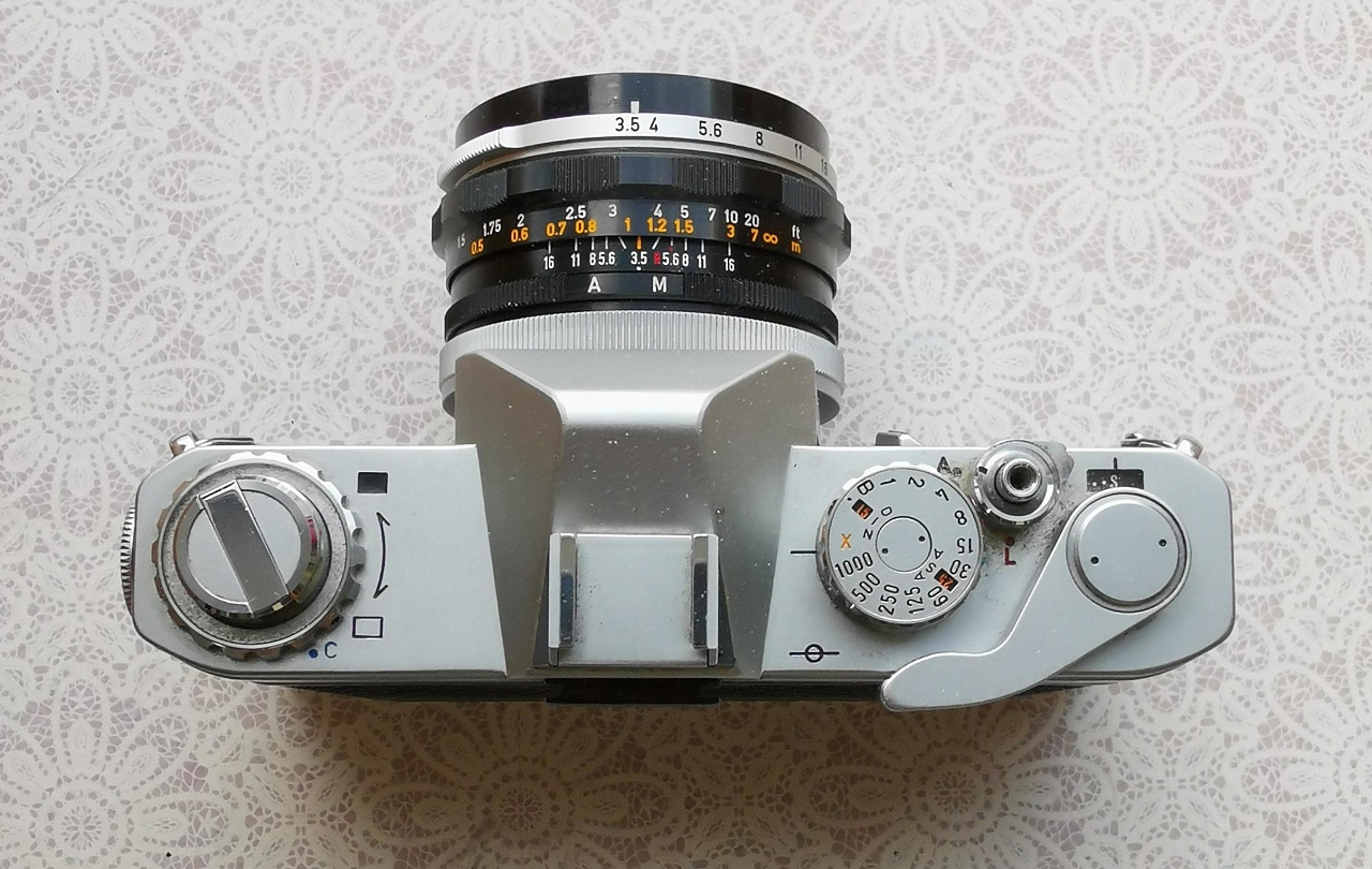 Canon Pellix QL + Canon lens fl 28 mm f/3.5 фото №2