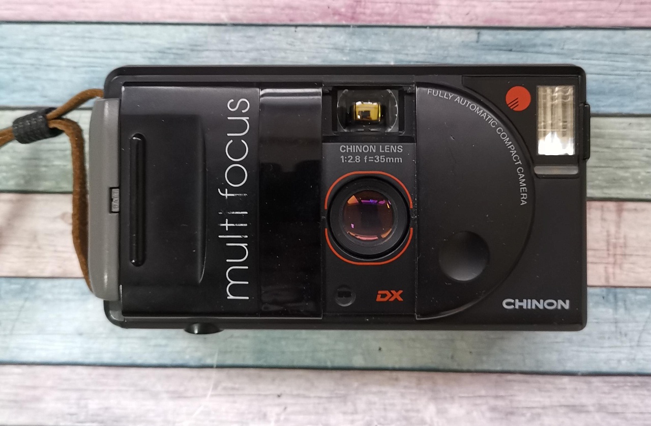 極美品✨完動品】CHINON multi focus AUTO 3001 - フィルムカメラ