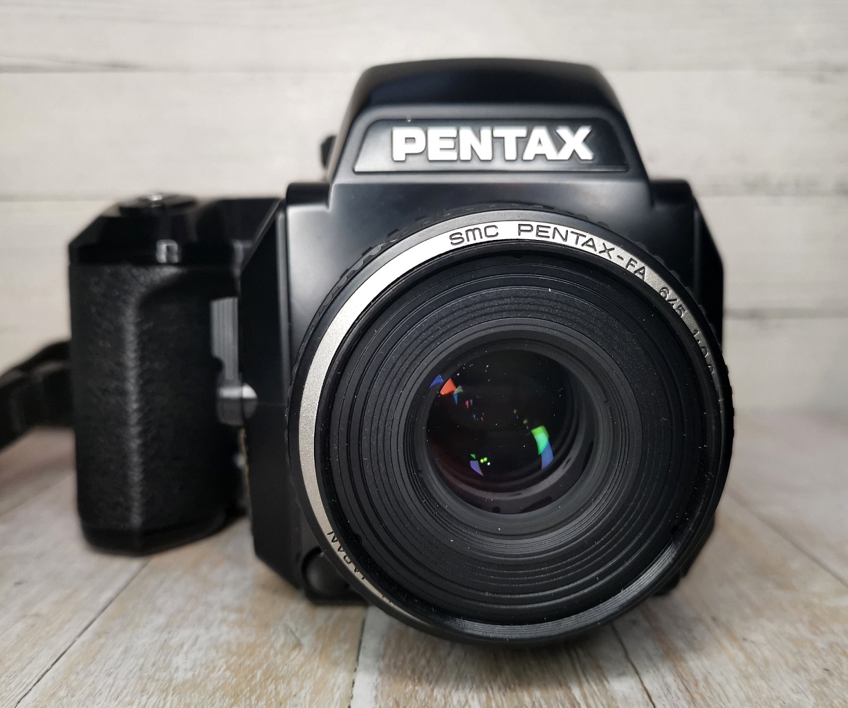 Pentax 645N+Pentax SMC FA 645 75mm f/2.8 фото №1