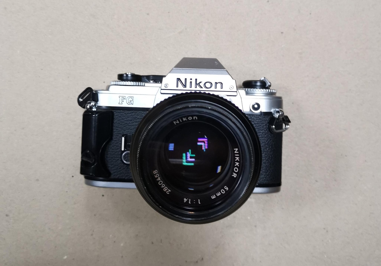 Nikon FG + Nikkor 50 mm f/1.4 фото №1